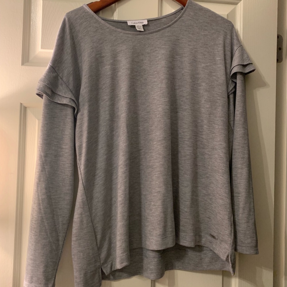 Grey ruffle top